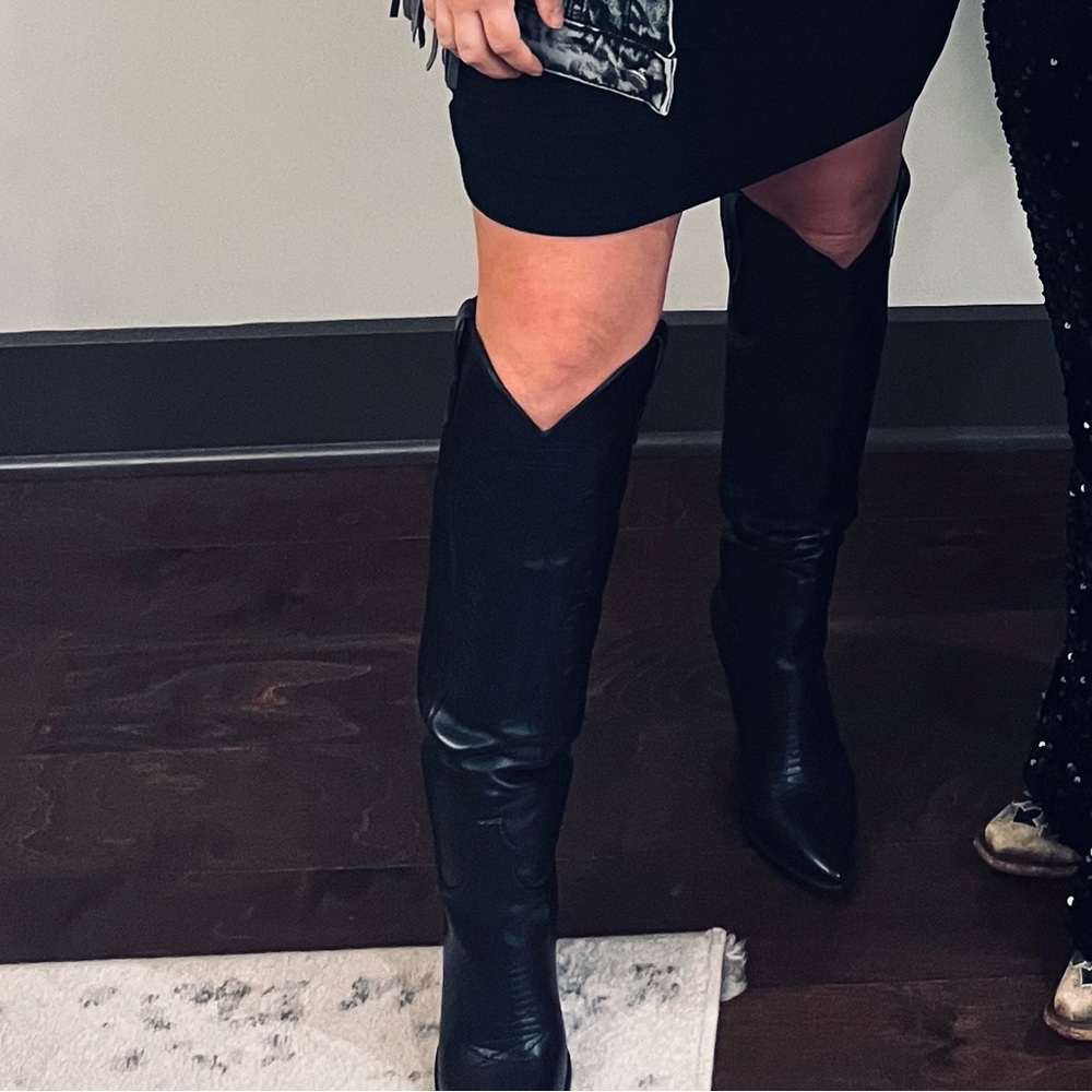 Black cowgirl boots
